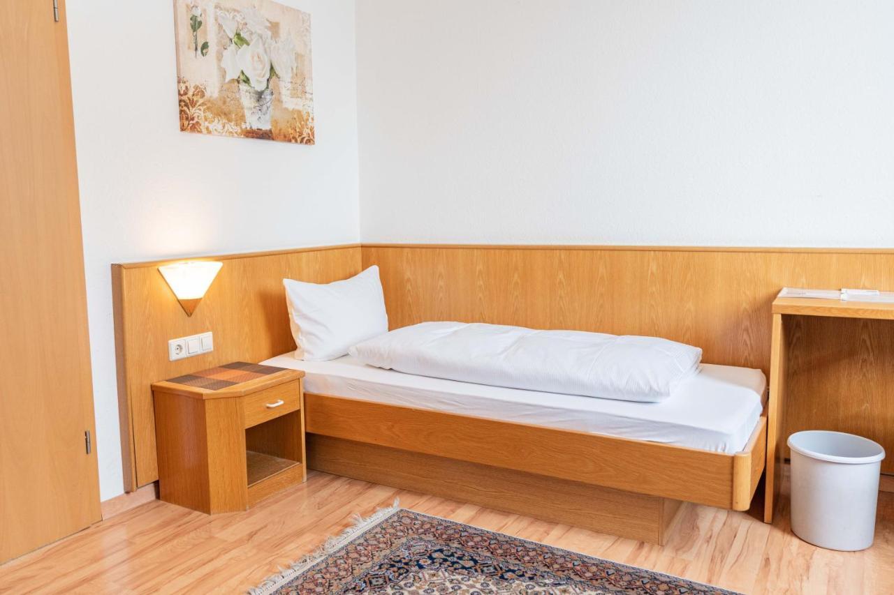 أولم Hotel Am Roemerplatz المظهر الخارجي الصورة