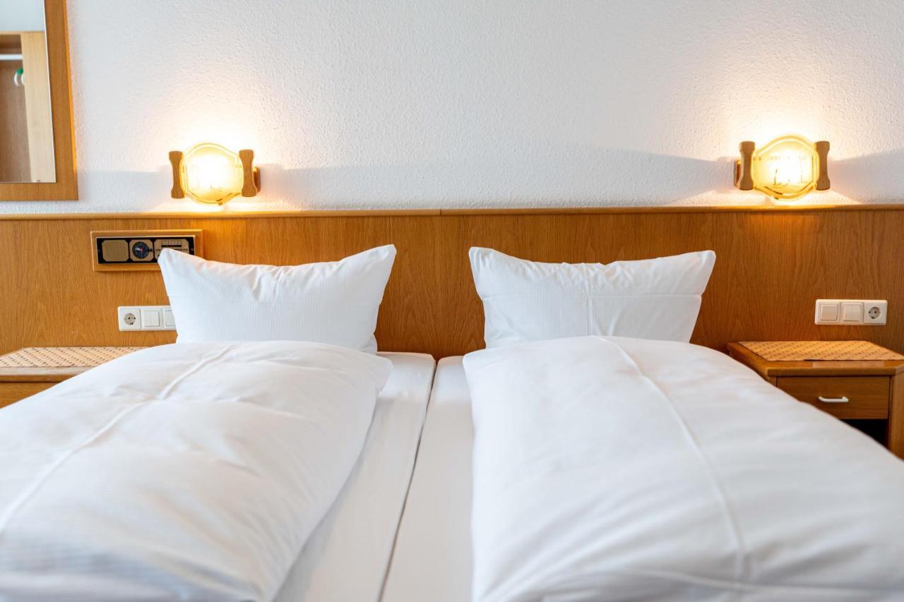 أولم Hotel Am Roemerplatz المظهر الخارجي الصورة