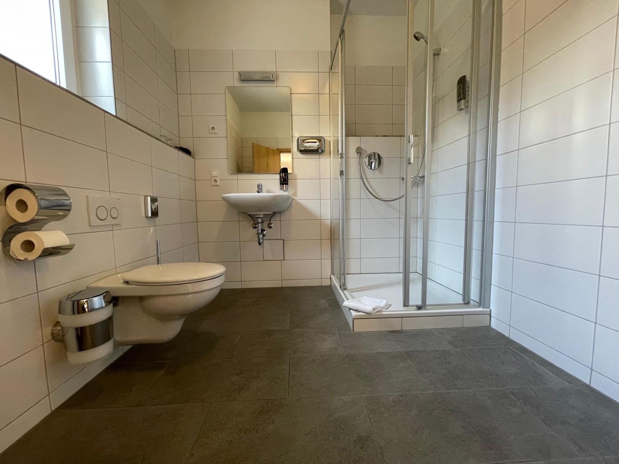 أولم Hotel Am Roemerplatz المظهر الخارجي الصورة